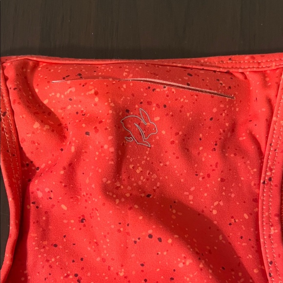 Rabbit Running XS Red Sports Bra and Shorts Set - Picture 6 of 9